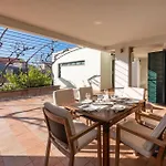 6 Bedroom Beautiful In