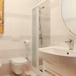 6 Bedroom Beautiful In Дом отдыха Задар