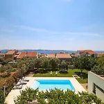 6 Bedroom Beautiful In * Задар