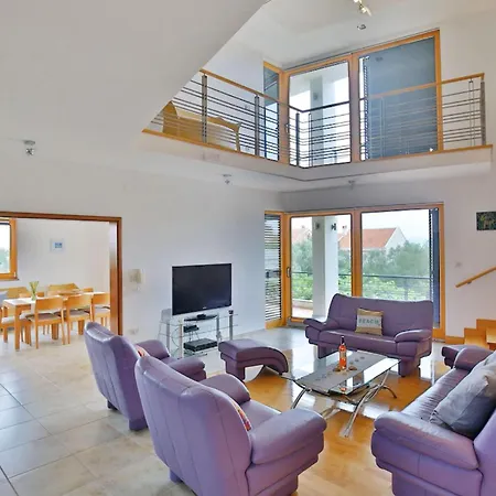 Dom wakacyjny 6 Bedroom Beautiful In Zadar