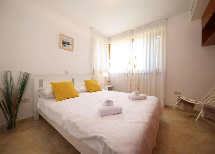 6 Bedroom Beautiful In * 扎达尔