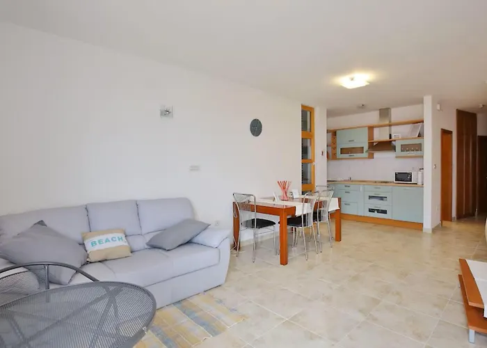 6 Bedroom Beautiful In * 扎达尔