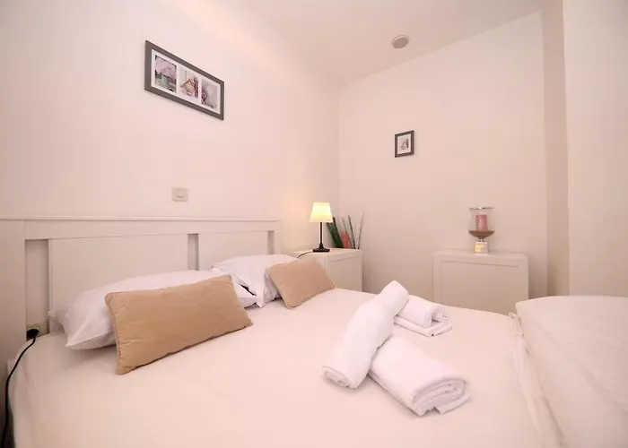 6 Bedroom Beautiful In Semesterbostad Zadar