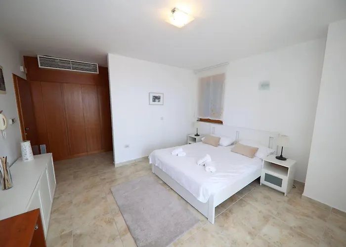 6 Bedroom Beautiful In Semesterbostad Zadar